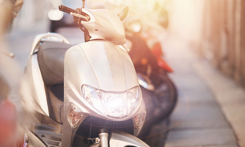 汽車遠(yuǎn)光燈危害大？電動(dòng)車遠(yuǎn)光燈危害是汽車的7倍，該管管了！